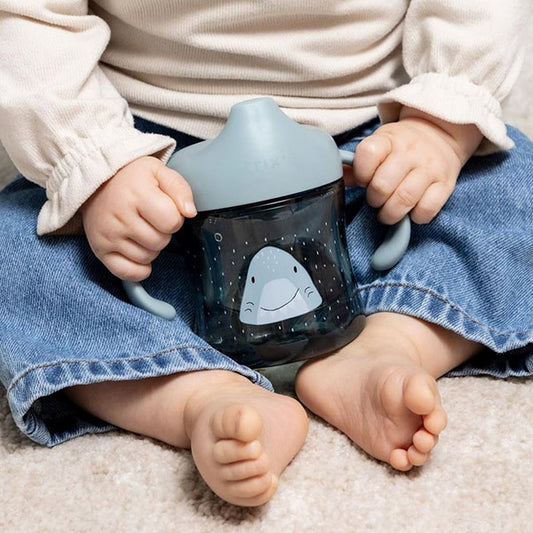 Taza Aprendizaje Tiburón Trixie Antiderrame 360º