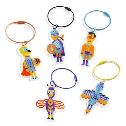 DIY Llaveros Héroes de Pixel Art Djeco