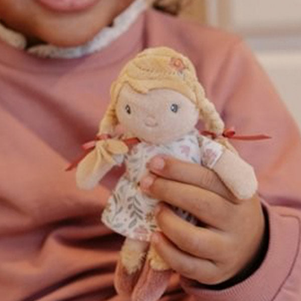 Julia Muñeca Blandita Pequeña 10cm Little Dutch