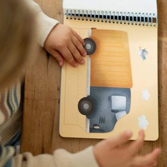 Libro Recorta Y Pinta Vehículos Little Dutch