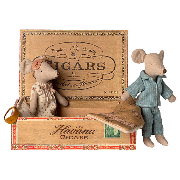 Mamá Y Papá Ratón En Caja De Cigarros Maileg
