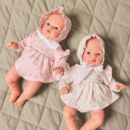 Muñeco Helena con Vestido y Gorrito White Flowers