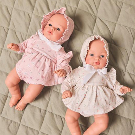 Muñeco Helena con Vestido y Gorrito White Flowers