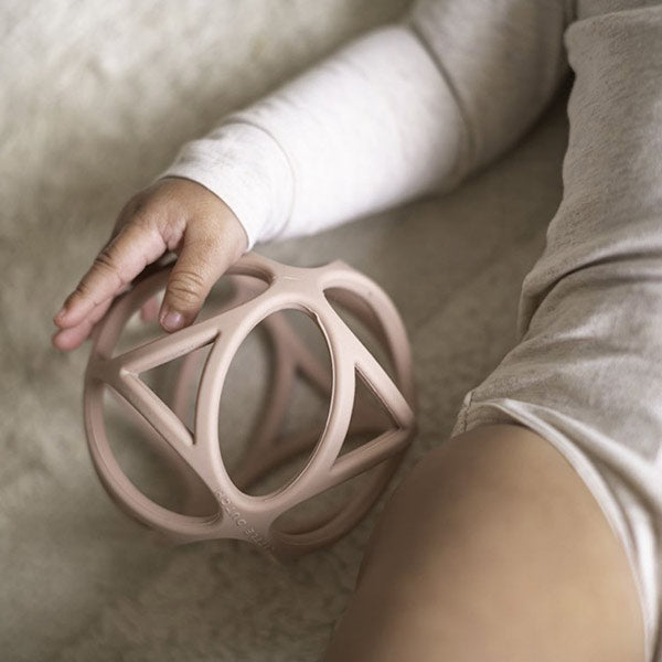 Pelota Sensorial Little Dutch Silicona Rosa