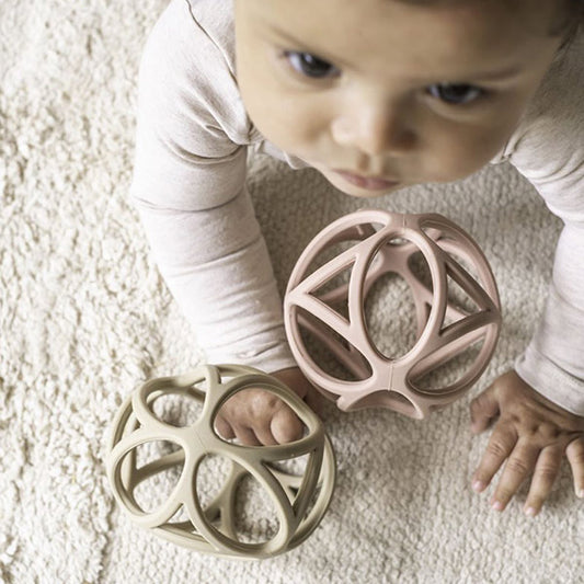 Pelota Sensorial Little Dutch Silicona Rosa