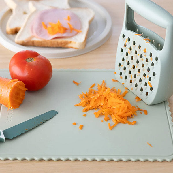 Rallador Infantil Kiddikutter Grater Sage