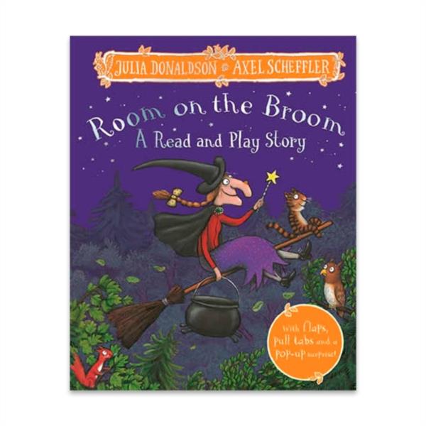 Libro Room on The Broom: A Read and Play Story