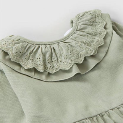 Vestido Con Cuello De Volante Bordado Inglés Color Caqui Laranjinha